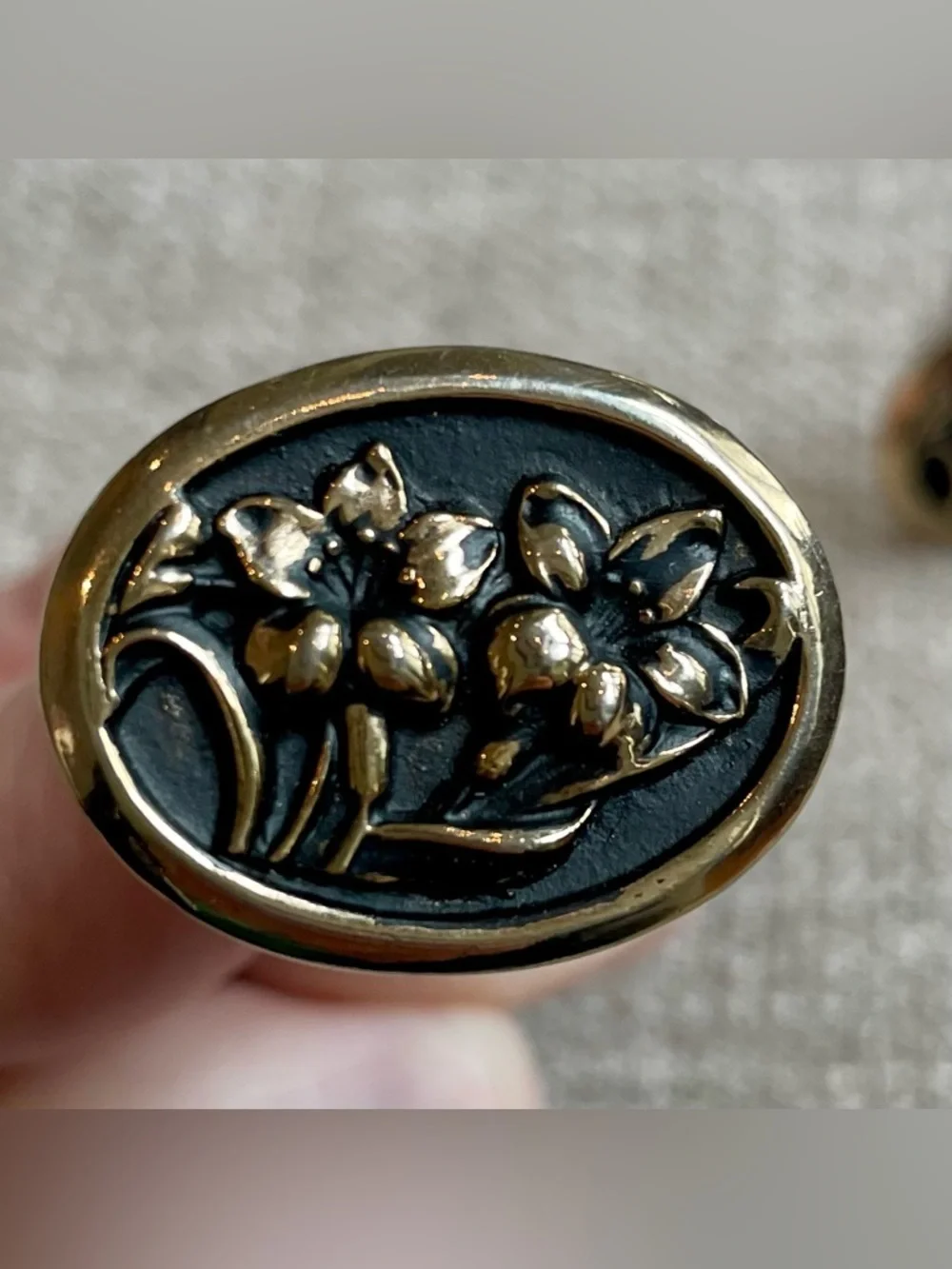 Vintage Oval Gold Tone Black Floral Statement Cuff Links 1970’s Work Office